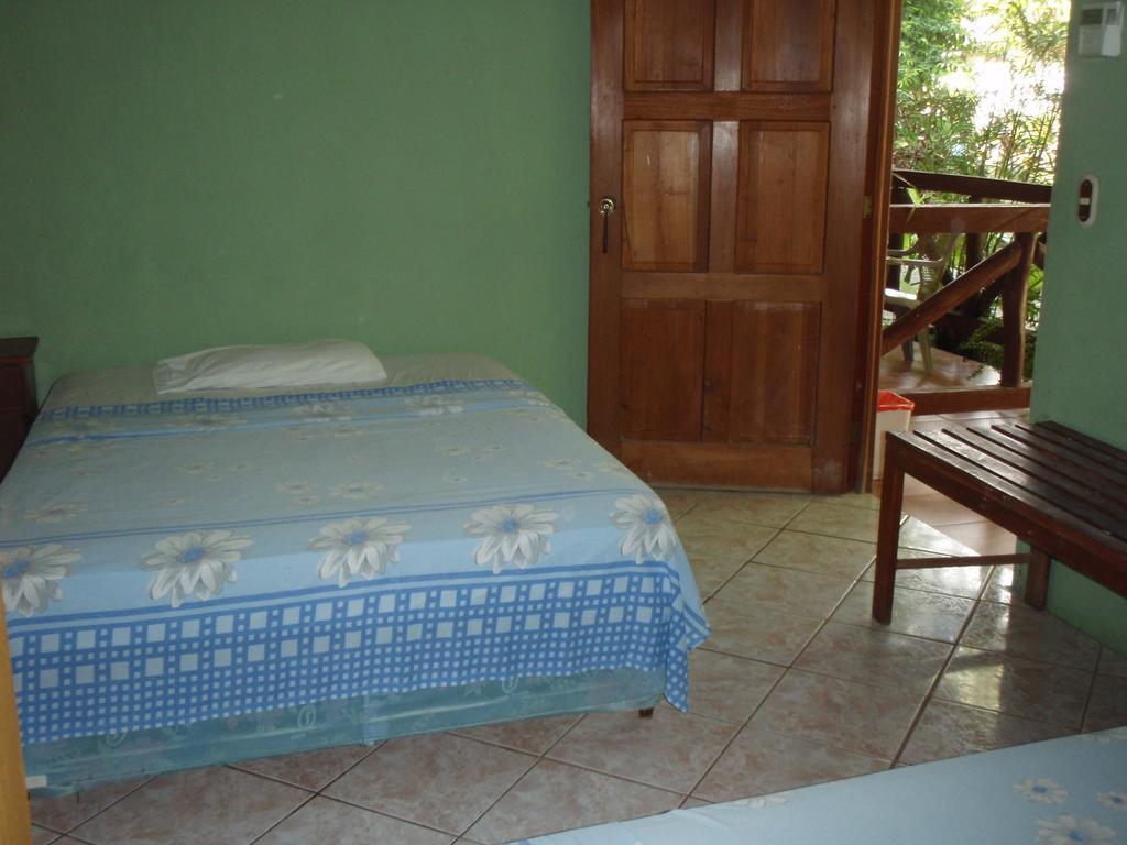Guest House Posada Ixchel El Remate Eksteriør billede