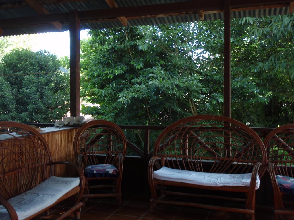 Guest House Posada Ixchel El Remate Eksteriør billede